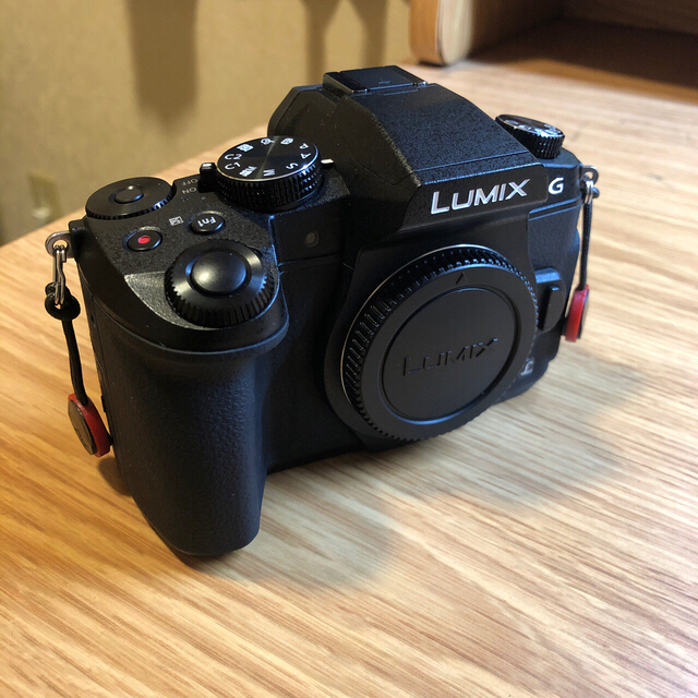 Panasonic(パナソニック)のトモラッキー様専用。 LUMIX G8 標準ズームレンズキットレンズキット スマホ/家電/カメラのカメラ(ミラーレス一眼)の商品写真