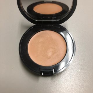 ボビイブラウン(BOBBI BROWN)の【美品】BOBBIBROWN  コレクター ライトピーチ(コンシーラー)