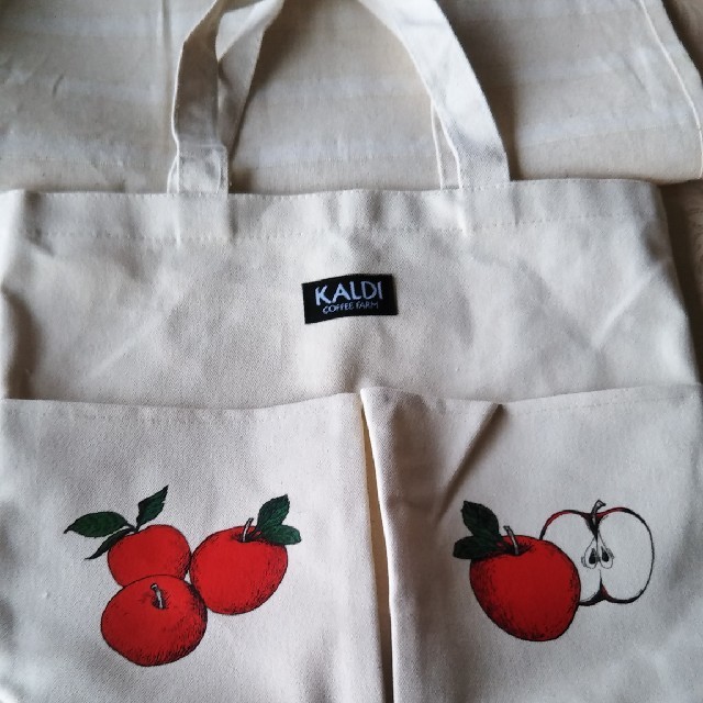 KALDI(カルディ)のカルディ　りんごバッグ レディースのバッグ(トートバッグ)の商品写真