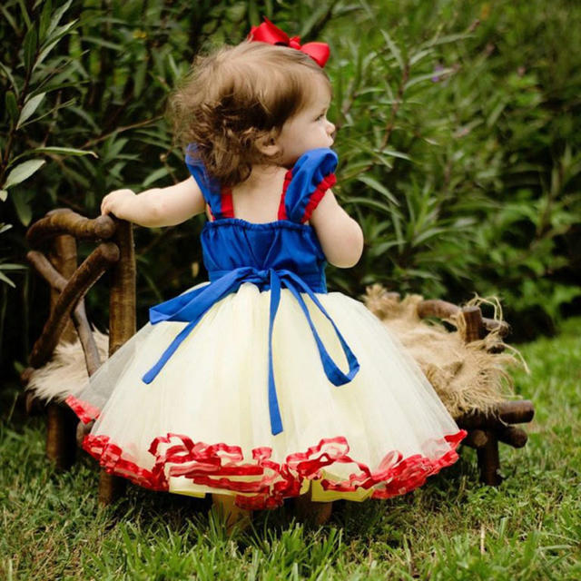 キッズ　白雪姫 ドレス フォーマル 120cm プリンセス ワンピース キッズ/ベビー/マタニティのキッズ服女の子用(90cm~)(ドレス/フォーマル)の商品写真