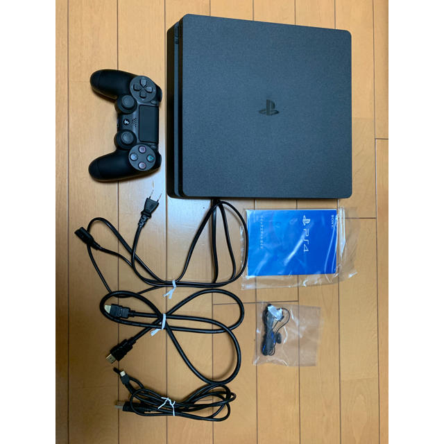 PlayStation4(プレイステーション4)のPlayStation4 本体 美品 エンタメ/ホビーのゲームソフト/ゲーム機本体(家庭用ゲーム機本体)の商品写真