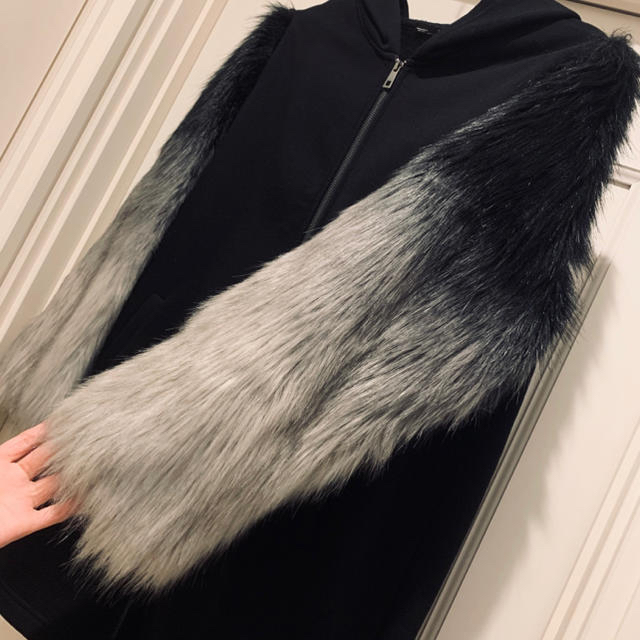 ZARA ♥︎お袖ファー♥︎パーカーワンピ♥︎ビッグパーカー♥︎オーバーパーカー