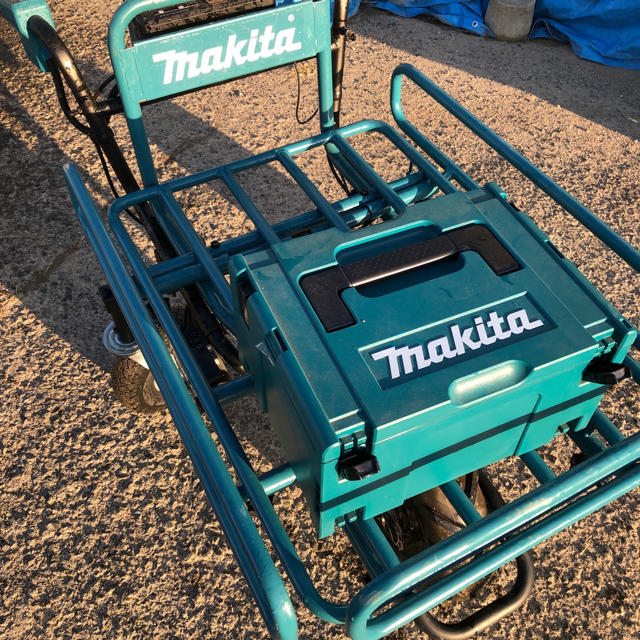 Makita - マキタ　充電式運搬車