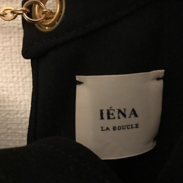 IENA(イエナ)のIENA la boucle  ブラック　バックチェーン背中あきトップス   レディースのトップス(シャツ/ブラウス(長袖/七分))の商品写真