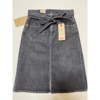 リーバイス(Levi's)の新品★リーバイス　デニム　スカート　25★(ひざ丈スカート)