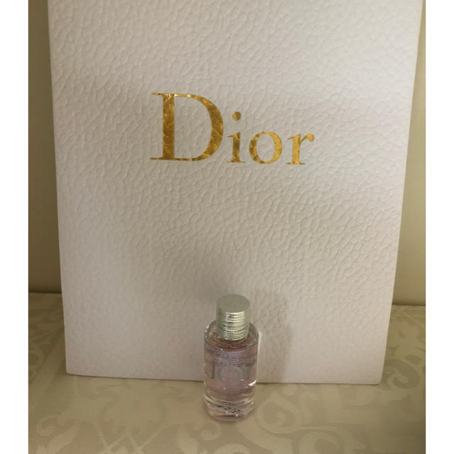 Dior(ディオール)のディオール JOY フレグランス ミニサイズ  コスメ/美容の香水(香水(女性用))の商品写真