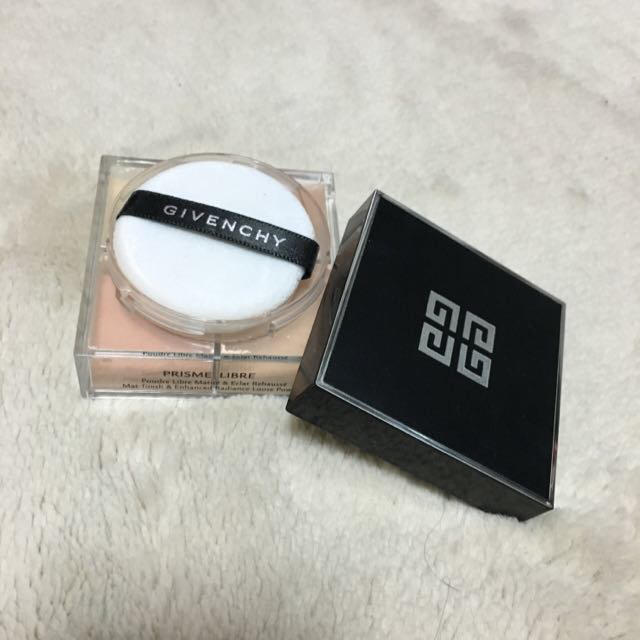 GIVENCHY(ジバンシィ)のPRISME LIBRE コスメ/美容のベースメイク/化粧品(フェイスパウダー)の商品写真