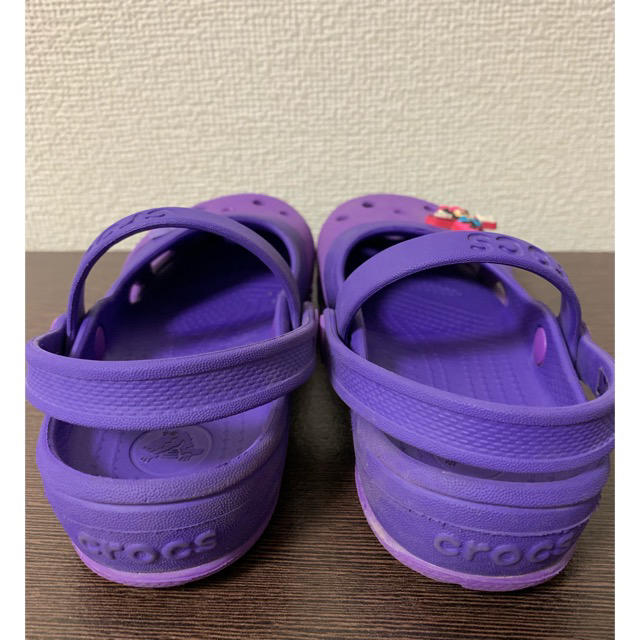 crocs(クロックス)のクロックス サンダル C11 キッズ/ベビー/マタニティのキッズ靴/シューズ(15cm~)(サンダル)の商品写真