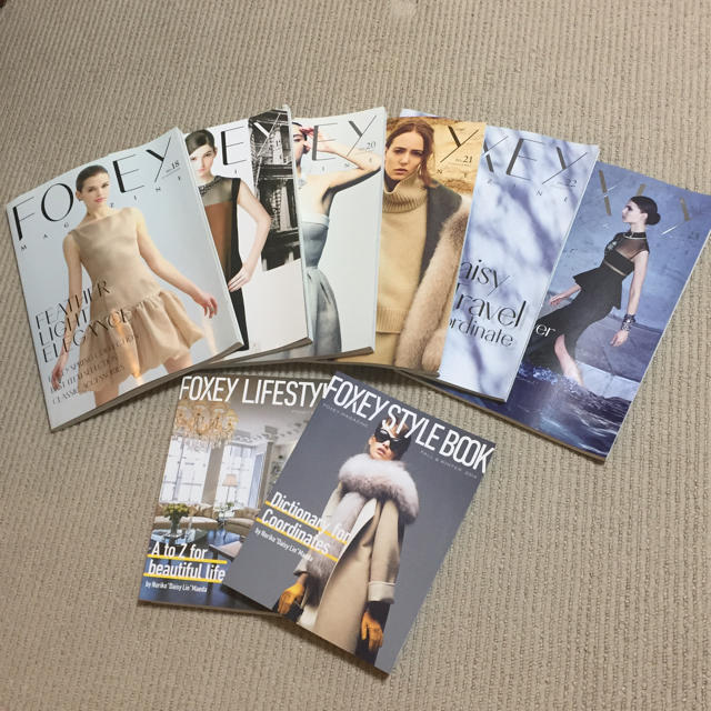 FOXEY(フォクシー)の発送先本州限定  フォクシー FOXEY マガジン 他 エンタメ/ホビーの雑誌(ファッション)の商品写真