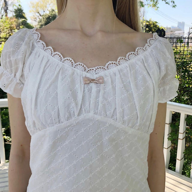 𝐞̀𝐩𝐢𝐧𝐞 cotton lace ribbon blouse レディースのトップス(シャツ/ブラウス(半袖/袖なし))の商品写真