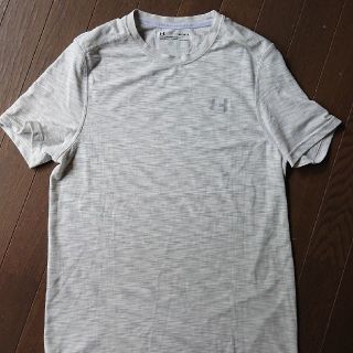 アンダーアーマー(UNDER ARMOUR)のアンダーアーマー tシャツ シームレス スレッドボーン  ヒートギア 夏 md(Tシャツ/カットソー(半袖/袖なし))