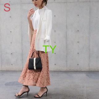 ザラ(ZARA)の完売品 ザラ レース 総レース スカート ロング Aライン ワンピ 花柄 ブーツ(ロングスカート)