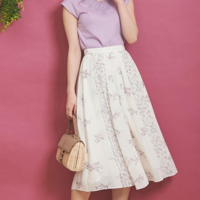 Noela(ノエラ)のノエラ　noela スカート　花柄　プリーツ  シフォン レディースのスカート(ロングスカート)の商品写真