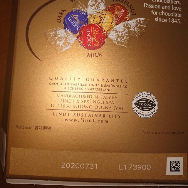 Lindt(リンツ)の1箱600g リンツリンドールチョコレート　アソート詰め合わせ 食品/飲料/酒の食品(菓子/デザート)の商品写真