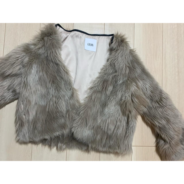 GYDA(ジェイダ)のGYDAファーコート レディースのジャケット/アウター(毛皮/ファーコート)の商品写真