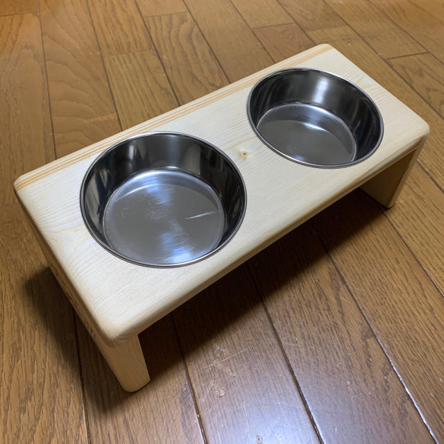 ペット食器　✨　木製　フードテーブル　犬　大型　2穴食器付き