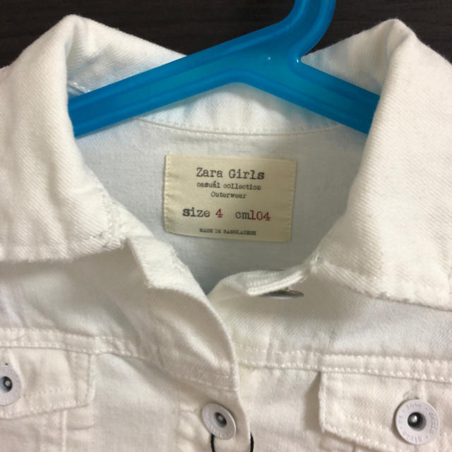 ZARA KIDS(ザラキッズ)の新品 ZARA KIDS 男女兼用 白デニムジャケット Gジャン キッズ/ベビー/マタニティのキッズ服男の子用(90cm~)(ジャケット/上着)の商品写真