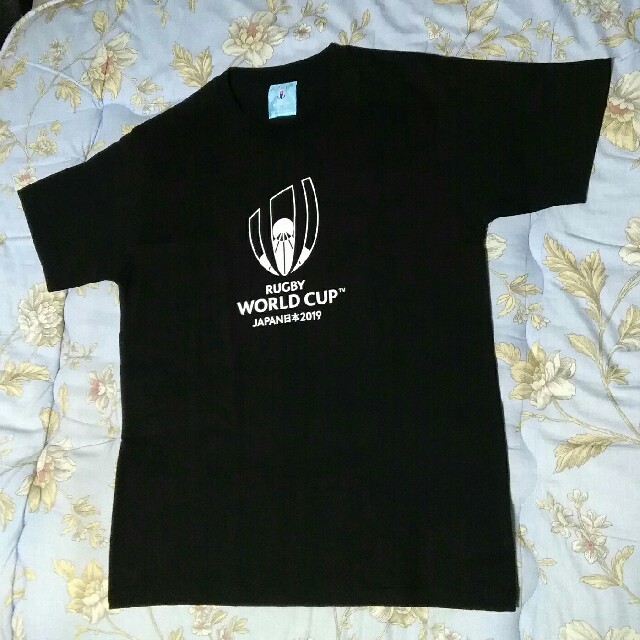 ラグビーワールドカップ2019年 全20チーム エンブレムデザインの Tシャツ
