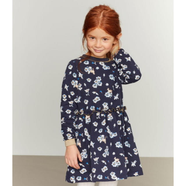 PETIT BATEAU(プチバトー)の大人気！プチバトー 19AWプリントブルースウェットワンピース 4a キッズ/ベビー/マタニティのキッズ服女の子用(90cm~)(ワンピース)の商品写真