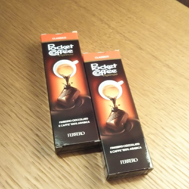 イタリアで人気のチョコレート ポケットコーヒー2箱 食品/飲料/酒の食品(菓子/デザート)の商品写真