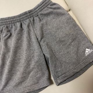 アディダス(adidas)の【キッズ・アディダス・ハーフパンツ・ 160㌢】(パンツ/スパッツ)