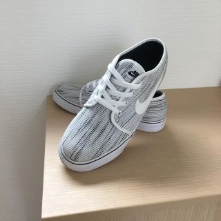 ナイキ(NIKE)のNIKE スニーカー 27センチ(スニーカー)