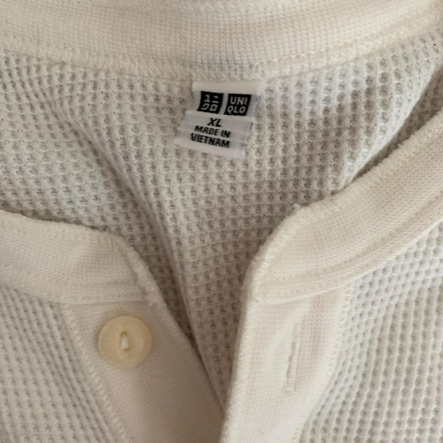 UNIQLO(ユニクロ)のUNIQLO メンズ　ワッフルヘンリーネックT XL レディースのトップス(Tシャツ(長袖/七分))の商品写真