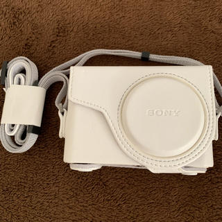 ソニー(SONY)のSONY デジタルカメラケース　ホワイト　WX 350 ・300(ケース/バッグ)