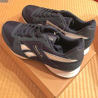 リーボック(Reebok)の24.5イージートーン(ウォーキング)