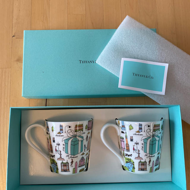 Tiffany & Co.(ティファニー)の【新品未使用】Tiffany ペア　マグカップ インテリア/住まい/日用品のキッチン/食器(グラス/カップ)の商品写真