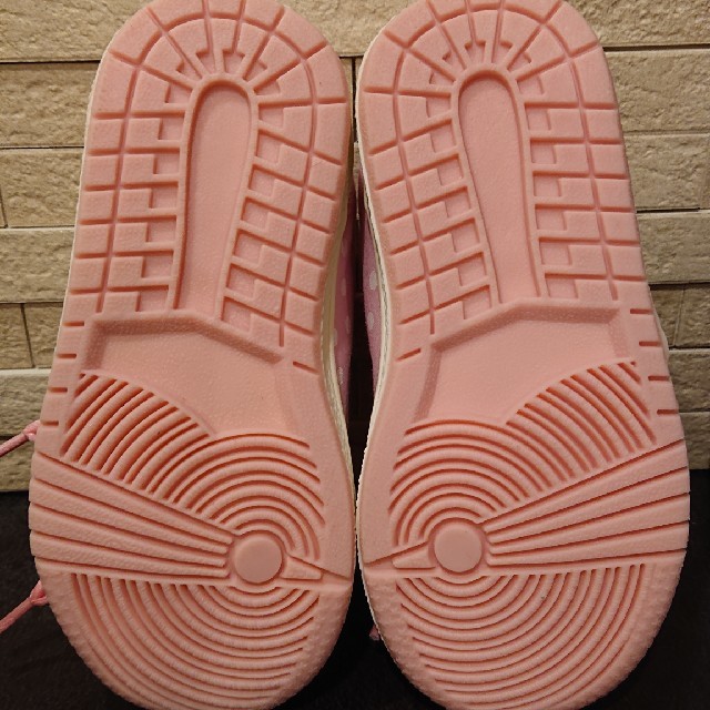 Shirley Temple(シャーリーテンプル)のシャーリーテンプル リボンスニーカー キッズ/ベビー/マタニティのキッズ靴/シューズ(15cm~)(スニーカー)の商品写真