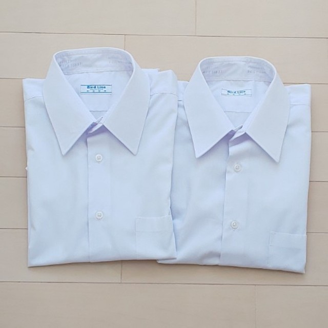 ワイシャツ シャツ 2枚セット 半袖ワイシャツ 半袖シャツ キッズ/ベビー/マタニティのキッズ服男の子用(90cm~)(ドレス/フォーマル)の商品写真