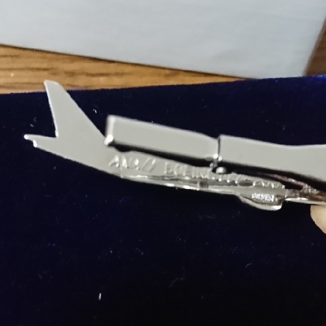 ANA(全日本空輸) - ボーイング777 全日空 飛行機 ネクタイピンの ANA(全日本空輸) - ボーイング777 全日空 飛行機 ネクタイピンの