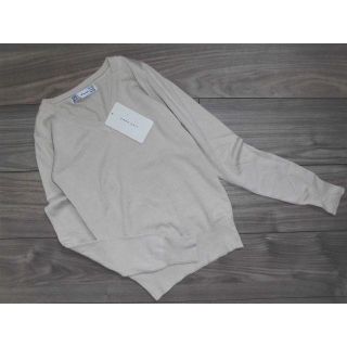 ザラ(ZARA)の新品ZARA KNITハイゲージVネックニットS海外購入ライトベージュ$35(ニット/セーター)