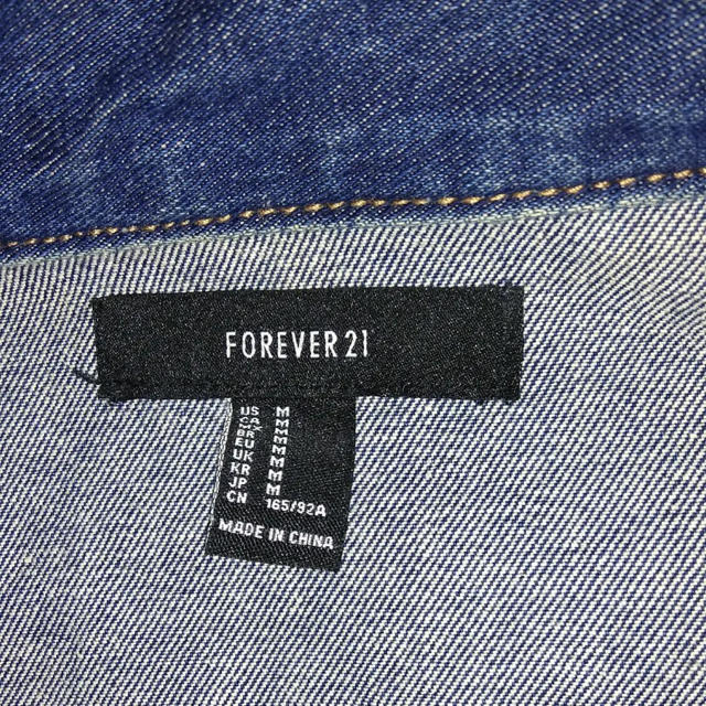 FOREVER 21(フォーエバートゥエンティーワン)のジージャン レディースのジャケット/アウター(Gジャン/デニムジャケット)の商品写真