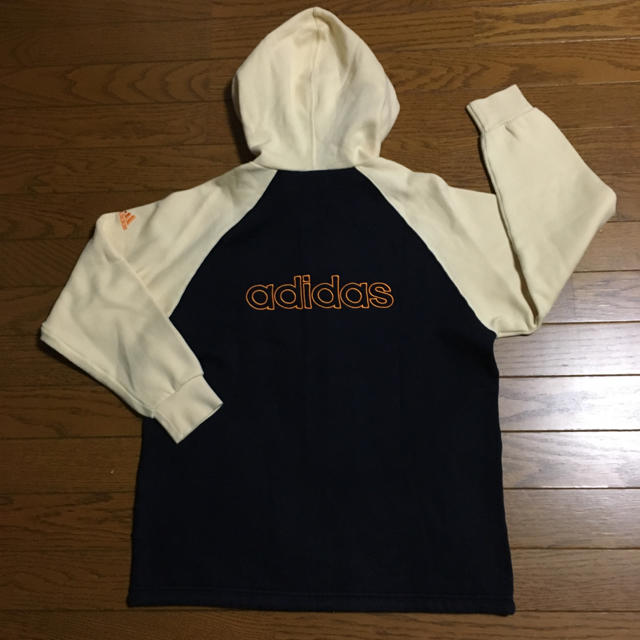 adidas(アディダス)のadidas アディダス パーカー キッズ/ベビー/マタニティのキッズ服男の子用(90cm~)(ジャケット/上着)の商品写真