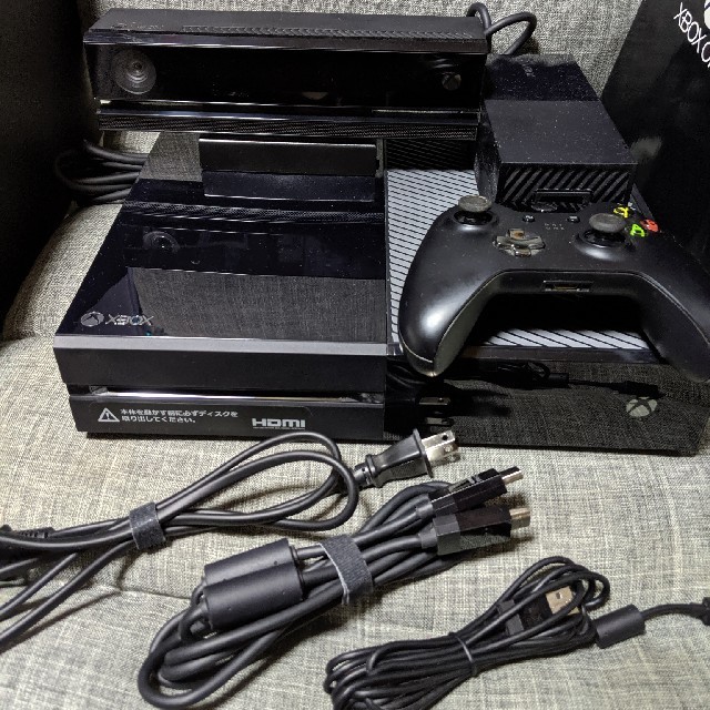 売上最安値 XBOX ONE Day One Edition (KINECT付属) エンタメ/ホビー