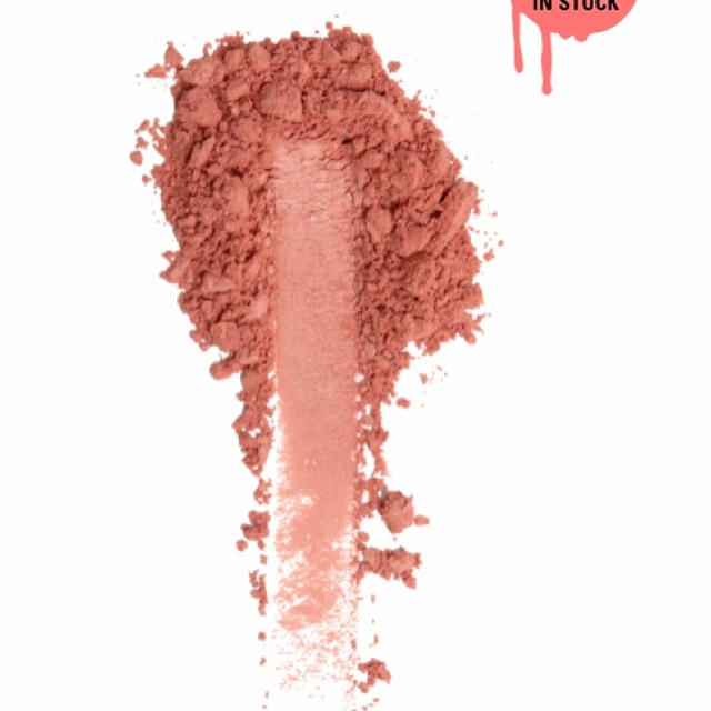 Kylie Cosmetics(カイリーコスメティックス)のKylie cosmetics チーク コスメ/美容のベースメイク/化粧品(チーク)の商品写真