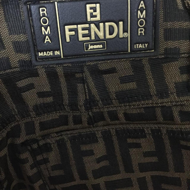 FENDI(フェンディ)のFindi フェンディ ズッカ パンツ  レディースのパンツ(カジュアルパンツ)の商品写真