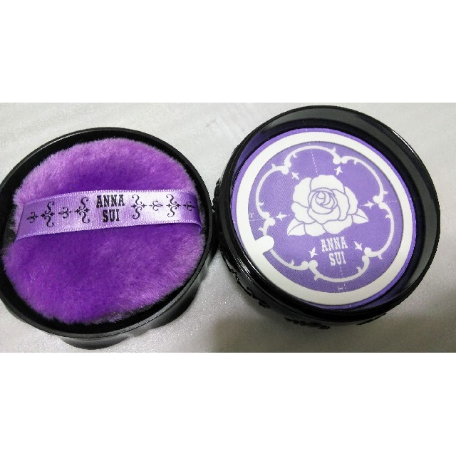 ANNA SUI(アナスイ)の【新品未使用】★アナスイ ルースパウダー★ 25g コスメ/美容のベースメイク/化粧品(フェイスパウダー)の商品写真