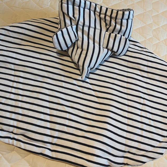 PETIT BATEAU(プチバトー)のプチバトー 耳付きマリニエールケープ キッズ/ベビー/マタニティのベビー服(~85cm)(ジャケット/コート)の商品写真