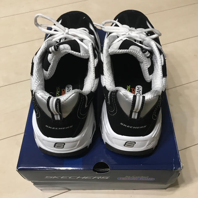 SKECHERS(スケッチャーズ)のスケッチャーズ【SKECHERS】D-LITES 27cm ダッドシューズ メンズの靴/シューズ(スニーカー)の商品写真