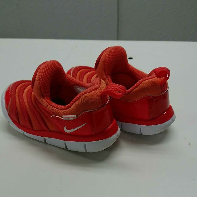 NIKE(ナイキ)のNIKE ナイキ ダイナモフリー キッズ/ベビー/マタニティのベビー靴/シューズ(~14cm)(スニーカー)の商品写真