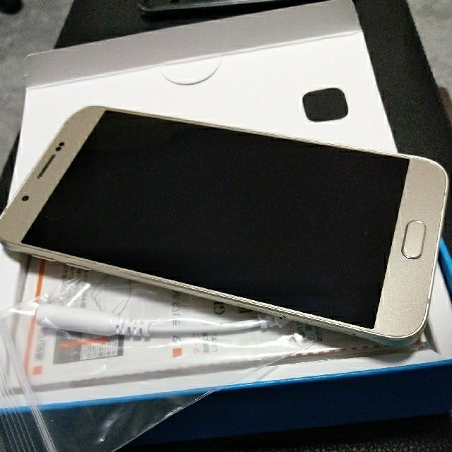 【美品】GalaxyA8