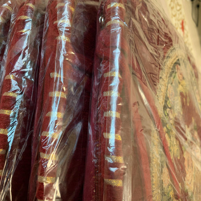 ゴブラン織り 馬蹄型 シートクッション 2枚組 薔薇❤️レッド色 インテリア/住まい/日用品のインテリア小物(クッション)の商品写真
