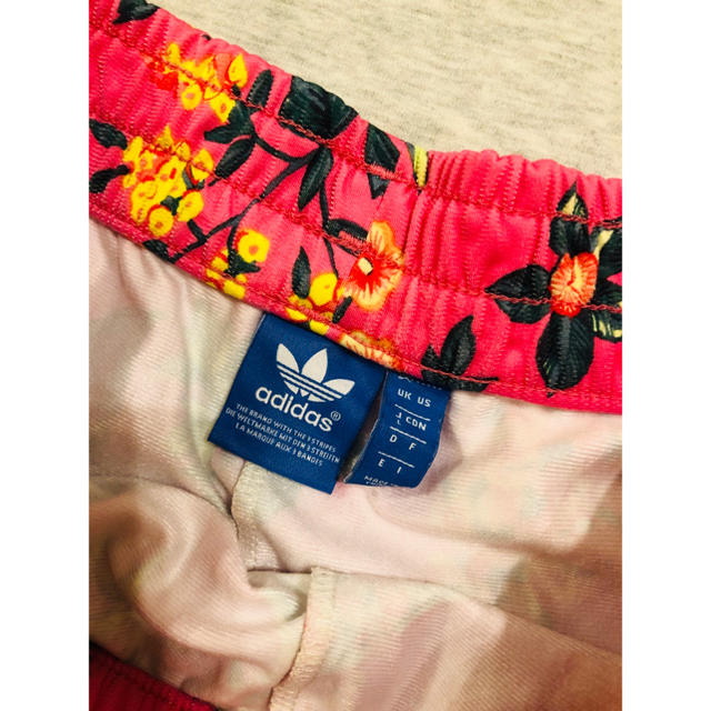 adidas(アディダス)のおまけ付きアディダスシャツセット レディースのトップス(Tシャツ(半袖/袖なし))の商品写真