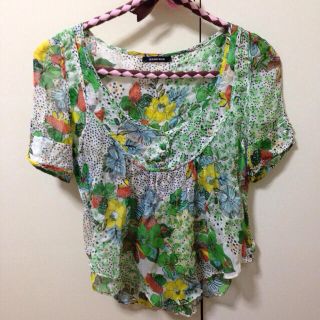 ローズバッド(ROSE BUD)のROSE BUD❁花柄シルクブラウス(シャツ/ブラウス(半袖/袖なし))