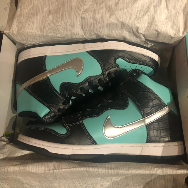 NIKE(ナイキ)のnike tiffany dunk high ティファニーダンク 新品未使用 メンズの靴/シューズ(スニーカー)の商品写真