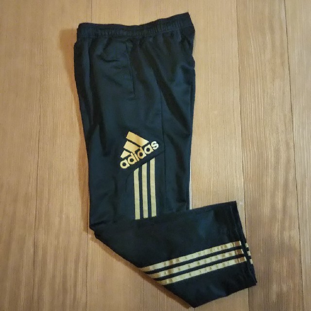 adidas(アディダス)のadidas  150 ジャージ キッズ/ベビー/マタニティのキッズ服男の子用(90cm~)(パンツ/スパッツ)の商品写真