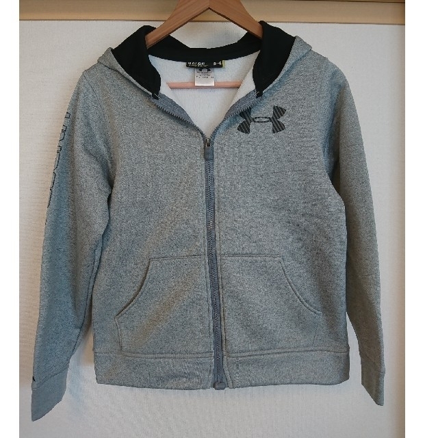 UNDER ARMOUR(アンダーアーマー)のUNDER ARMOUR アンダーアーマー フルジップパーカー キッズ/ベビー/マタニティのキッズ服男の子用(90cm~)(ジャケット/上着)の商品写真